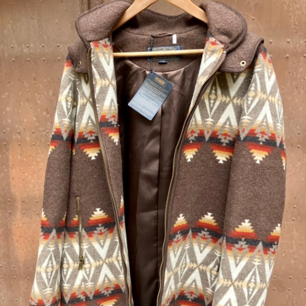 NWT Pendleton wool coat! Rare with detachable hood,  SW brown tone design.